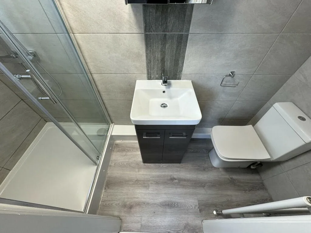 6 bedroom terraced house for rent