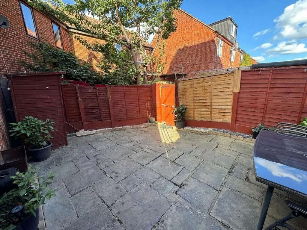 2 bedroom terraced house for rent