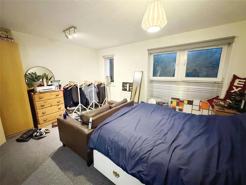 5 bedroom terraced house for rent