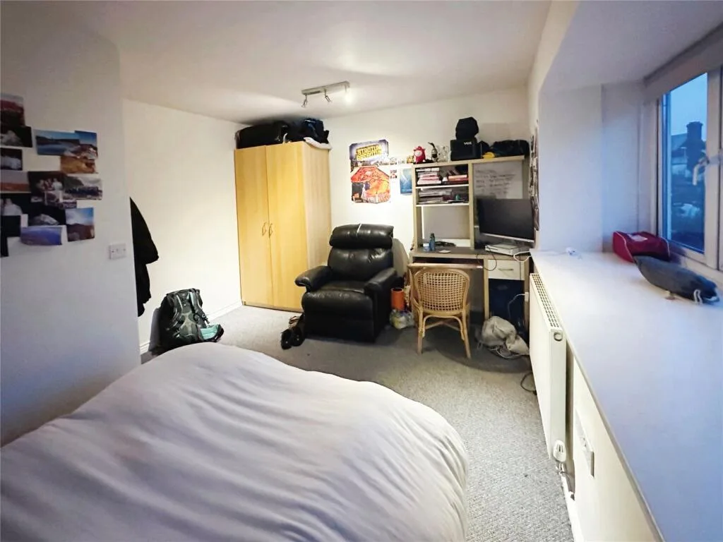5 bedroom terraced house for rent