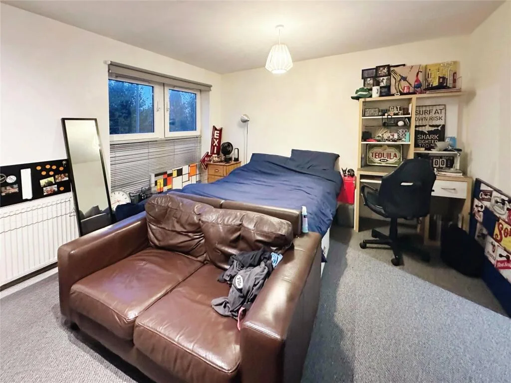 5 bedroom terraced house for rent
