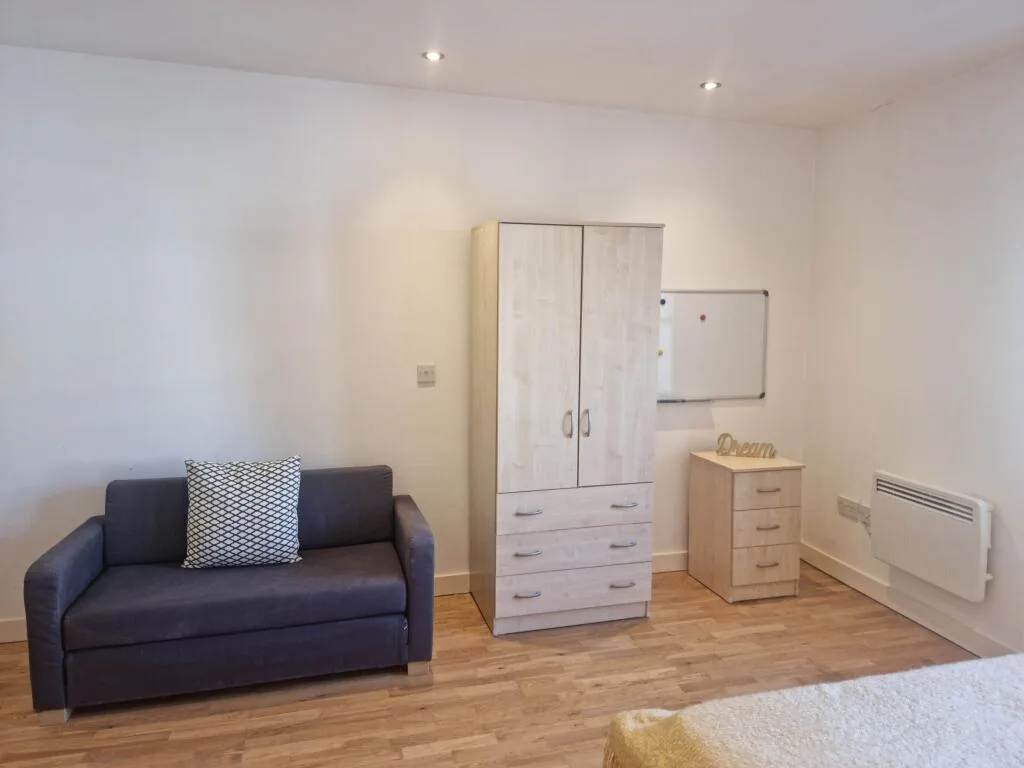 Studio flat for rent