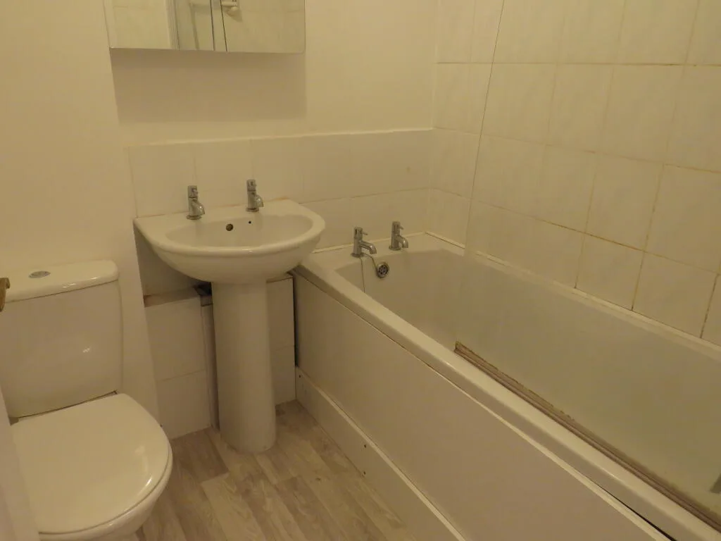 2 bedroom house for rent