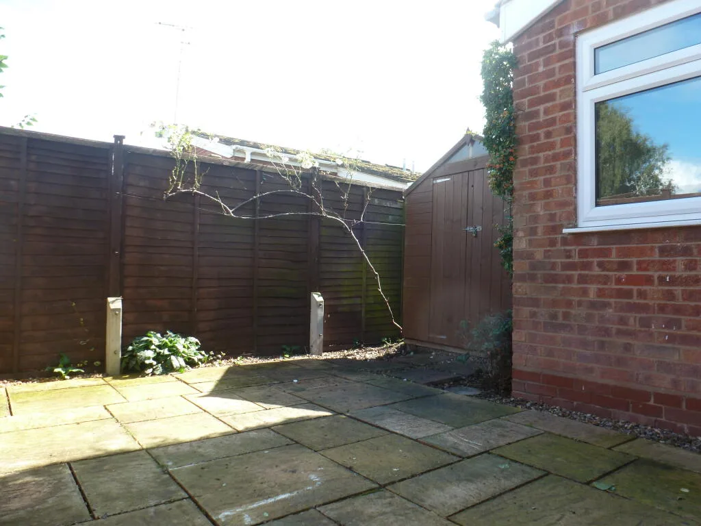 2 bedroom house for rent