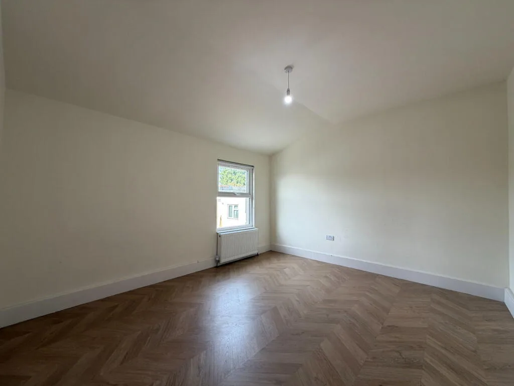 4 bedroom flat for rent
