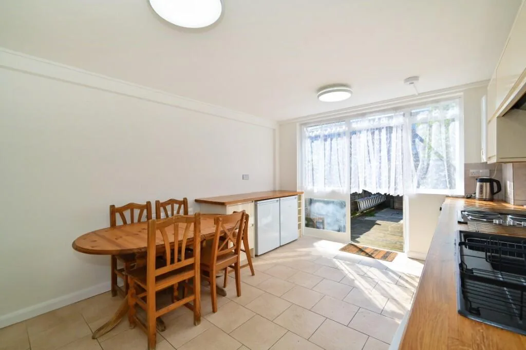 3 bedroom town house for rent