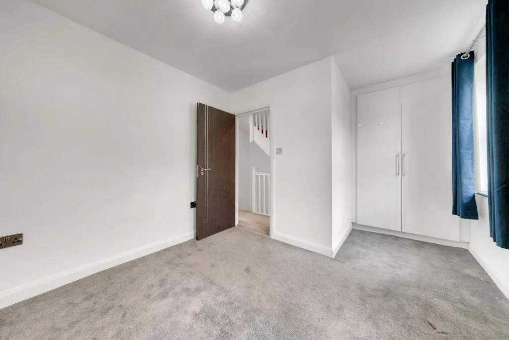 4 bedroom terraced house for rent