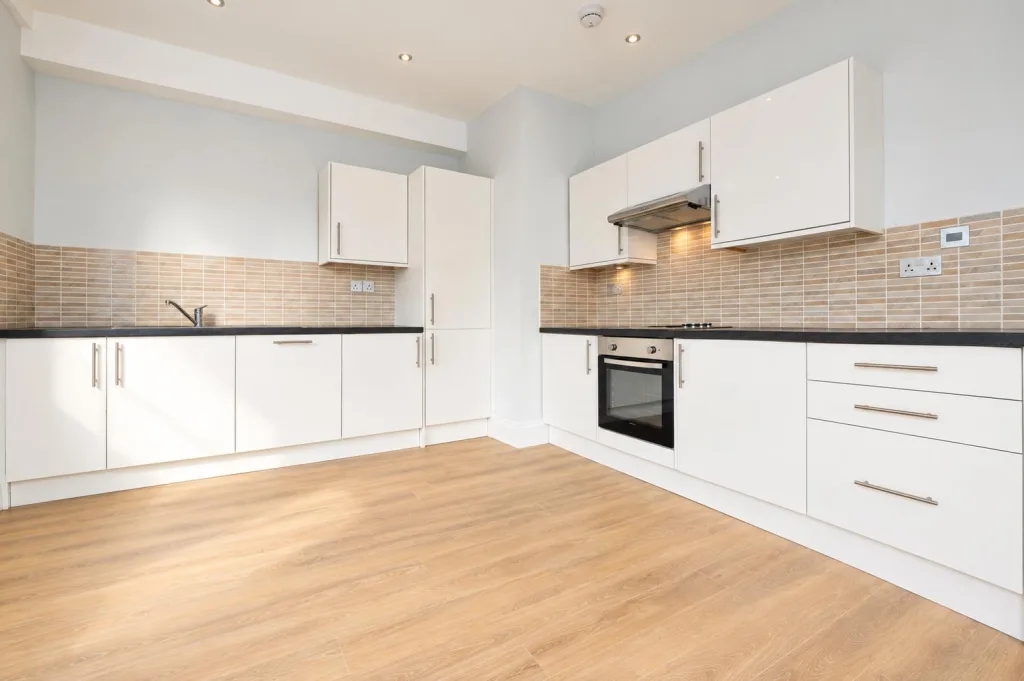 2 bedroom maisonette for rent