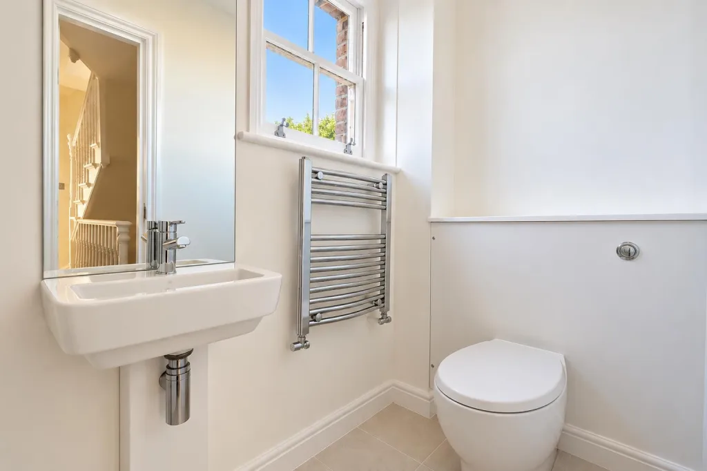 2 bedroom maisonette for rent