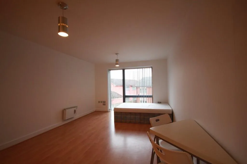 Studio flat for rent