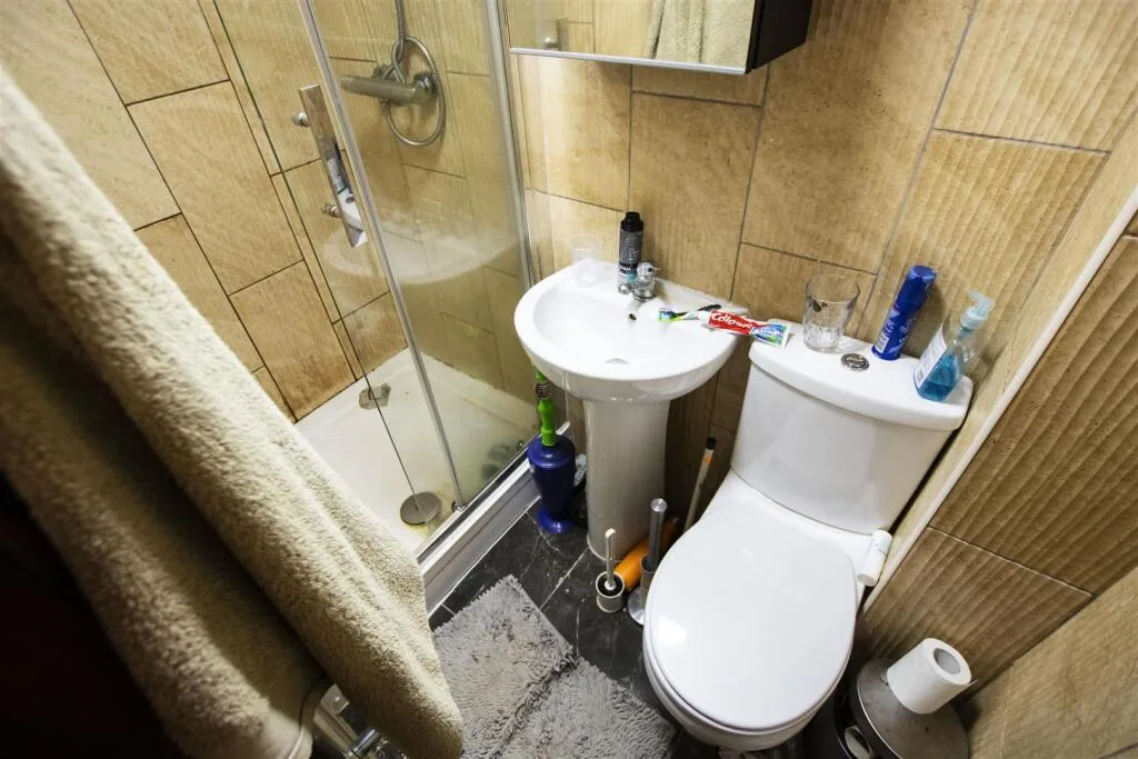 8 bedroom house for rent