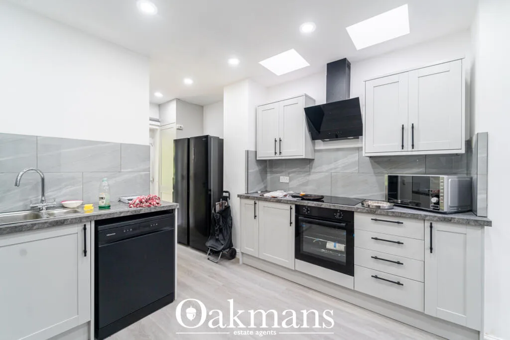 5 bedroom house for rent