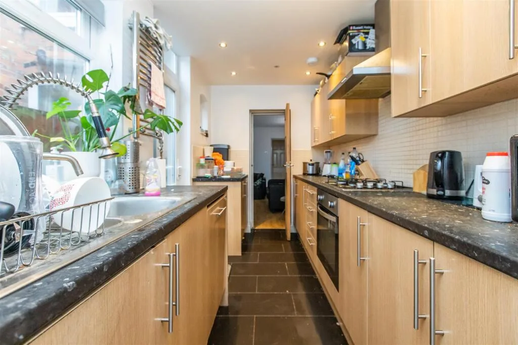 7 bedroom house for rent