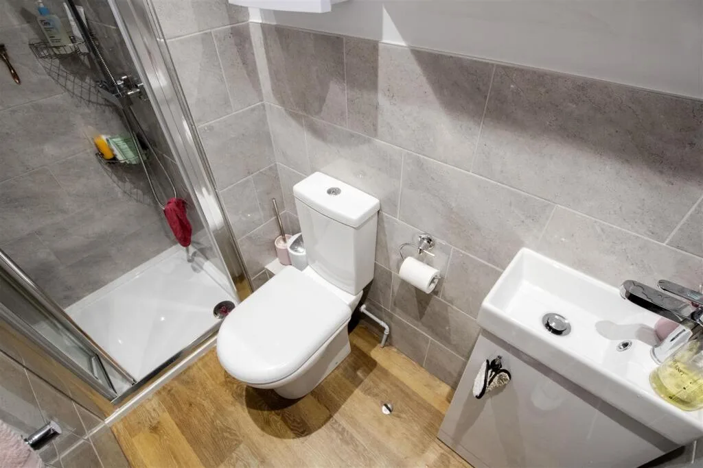 7 bedroom house for rent