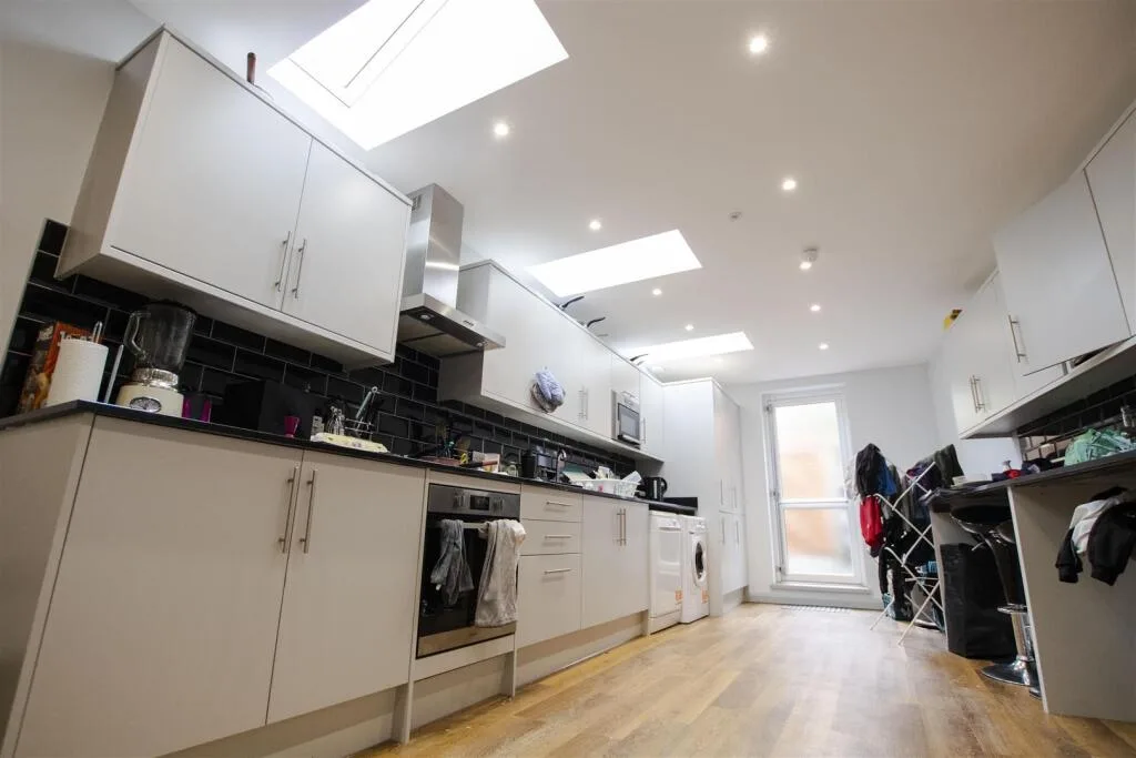7 bedroom house for rent