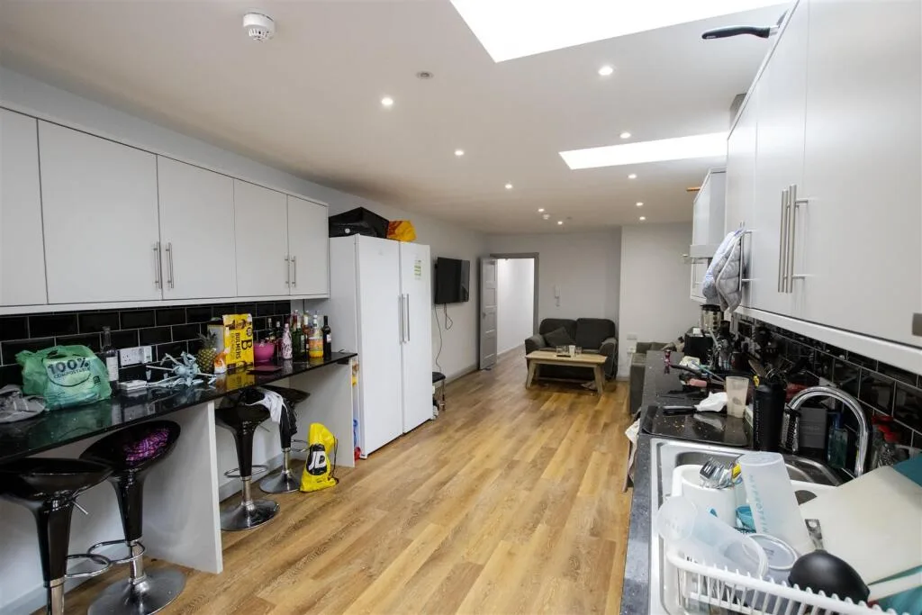 7 bedroom house for rent