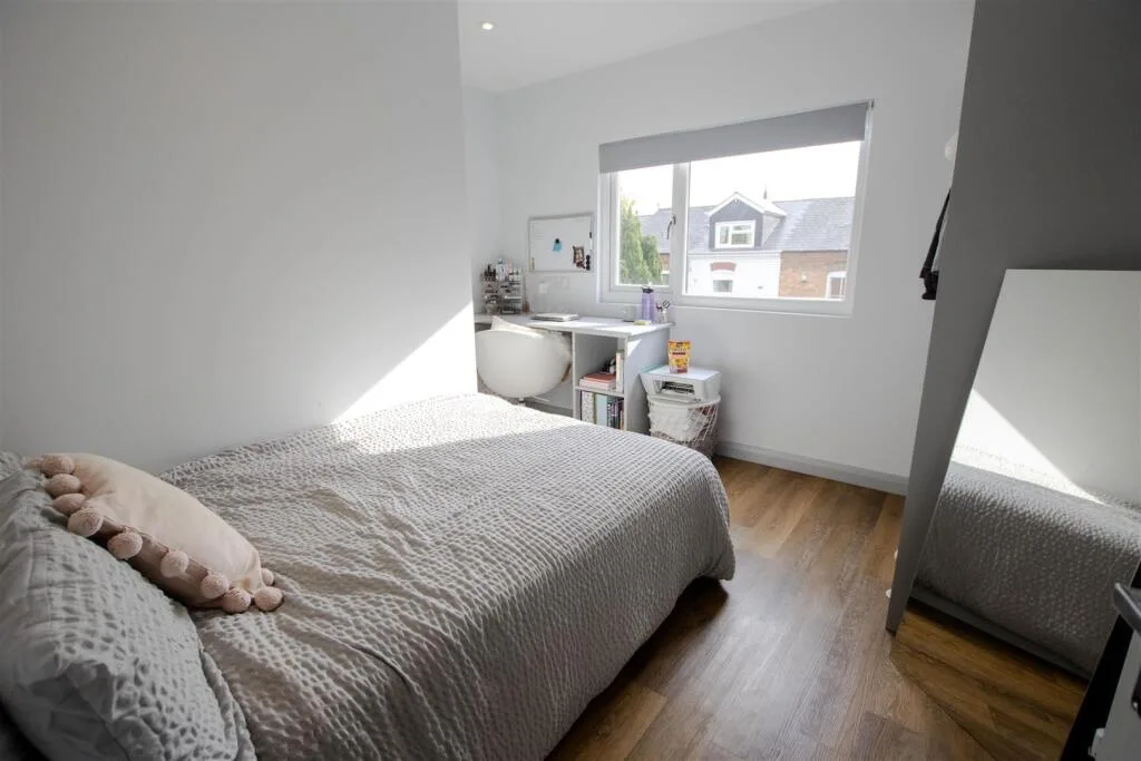 7 bedroom house for rent