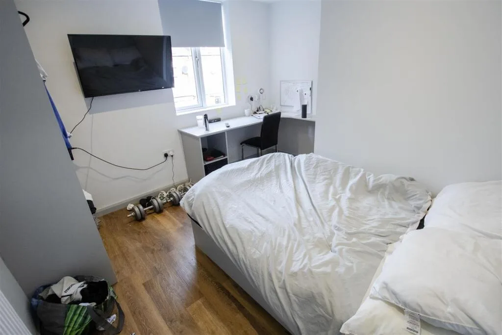 7 bedroom house for rent
