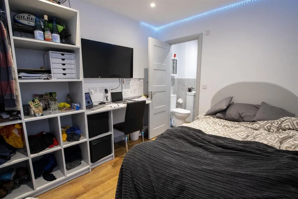 7 bedroom house for rent