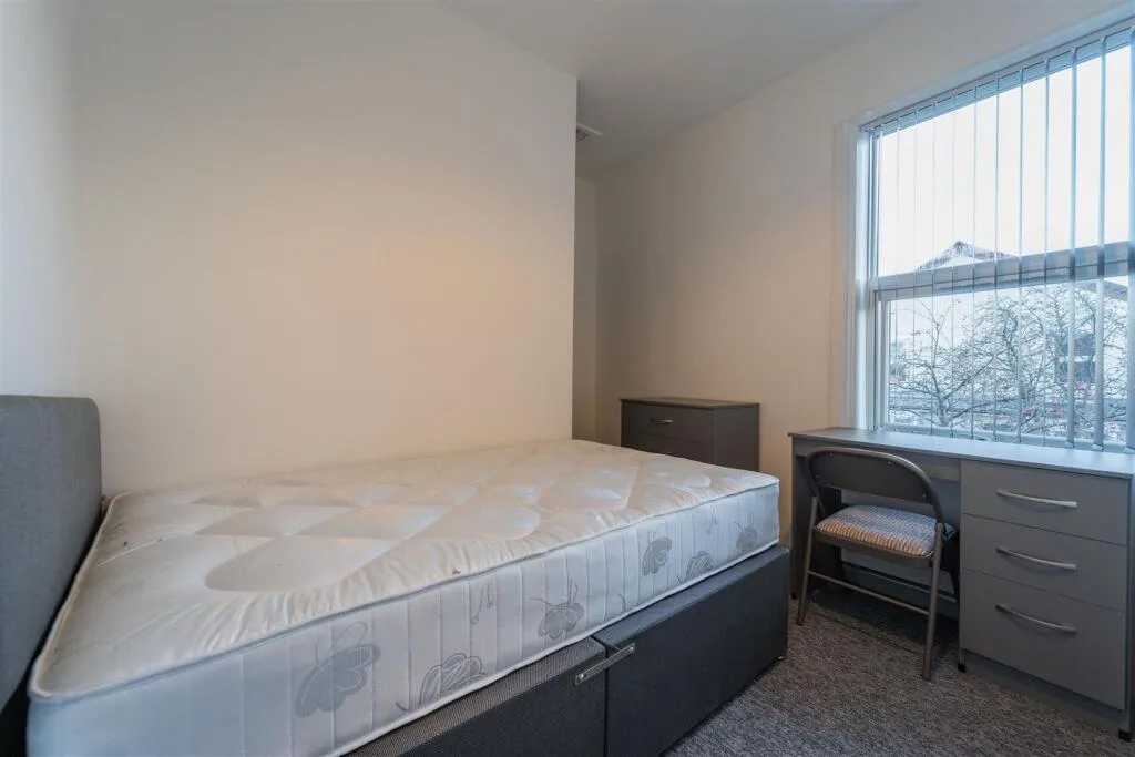 5 bedroom house for rent