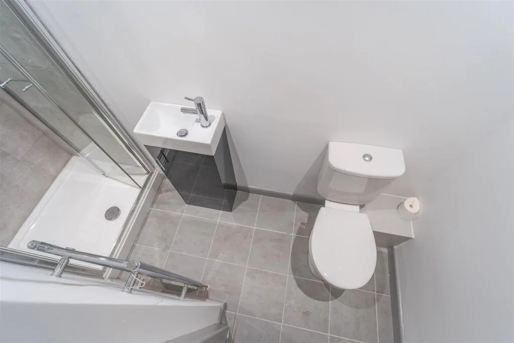 5 bedroom house for rent