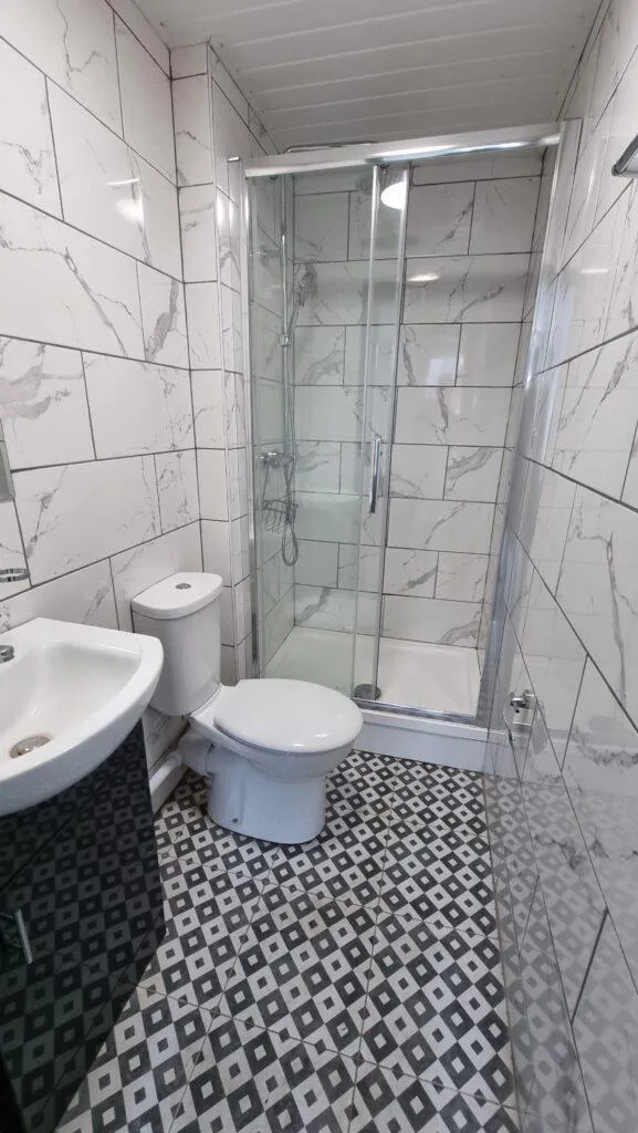 8 bedroom terraced house for rent