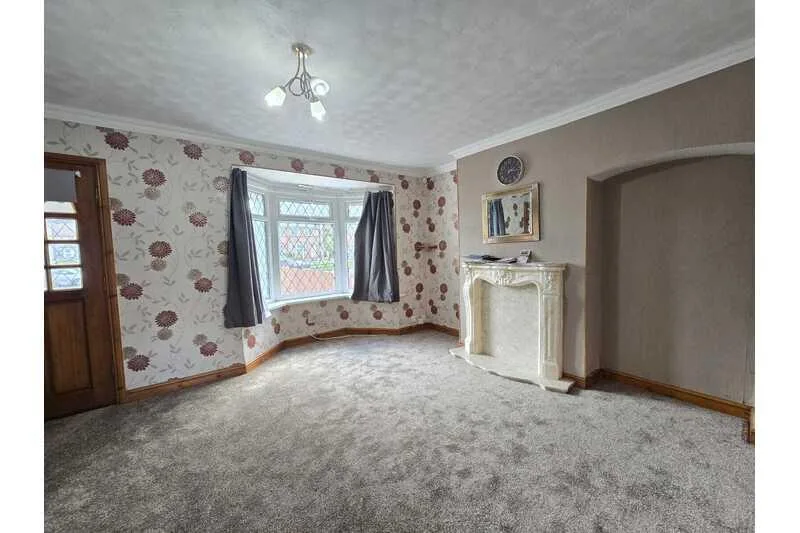 3 bedroom end of terrace house for rent