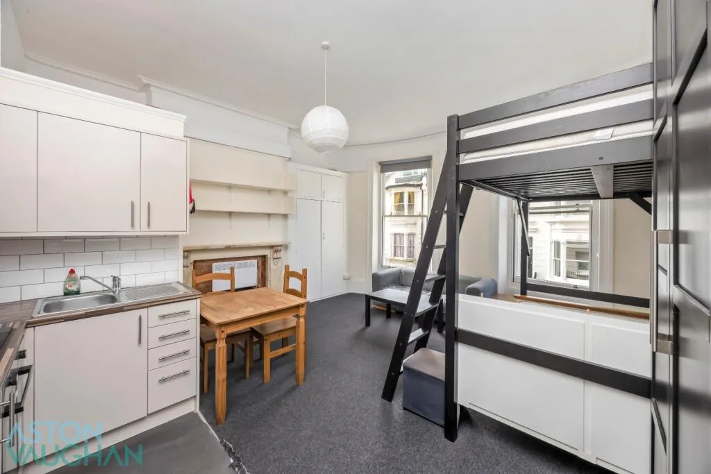 Studio apartment for rent