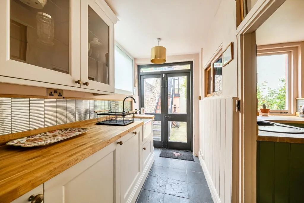 4 bedroom terraced house for rent