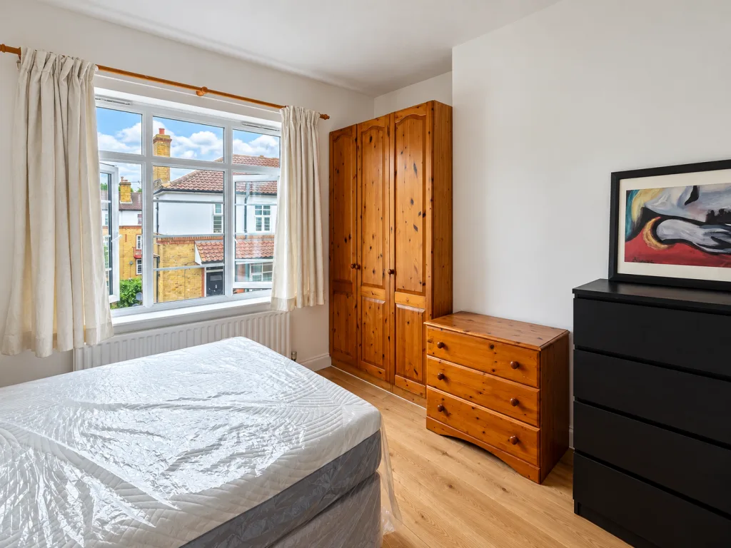 2 bedroom maisonette for rent