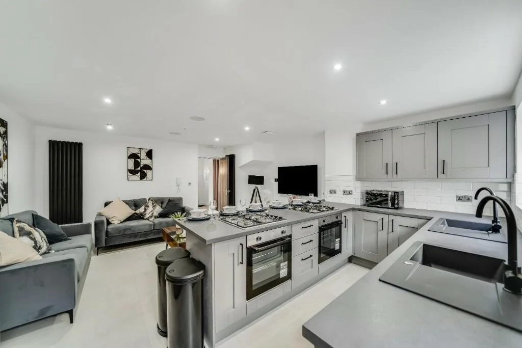 6 bedroom terraced house for rent