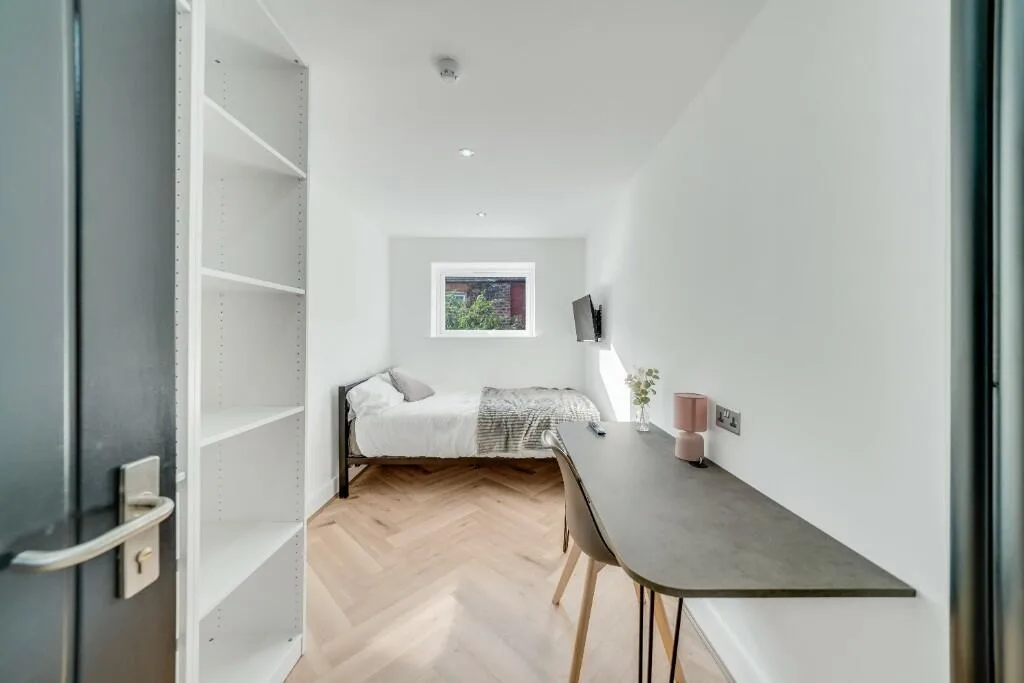 6 bedroom terraced house for rent
