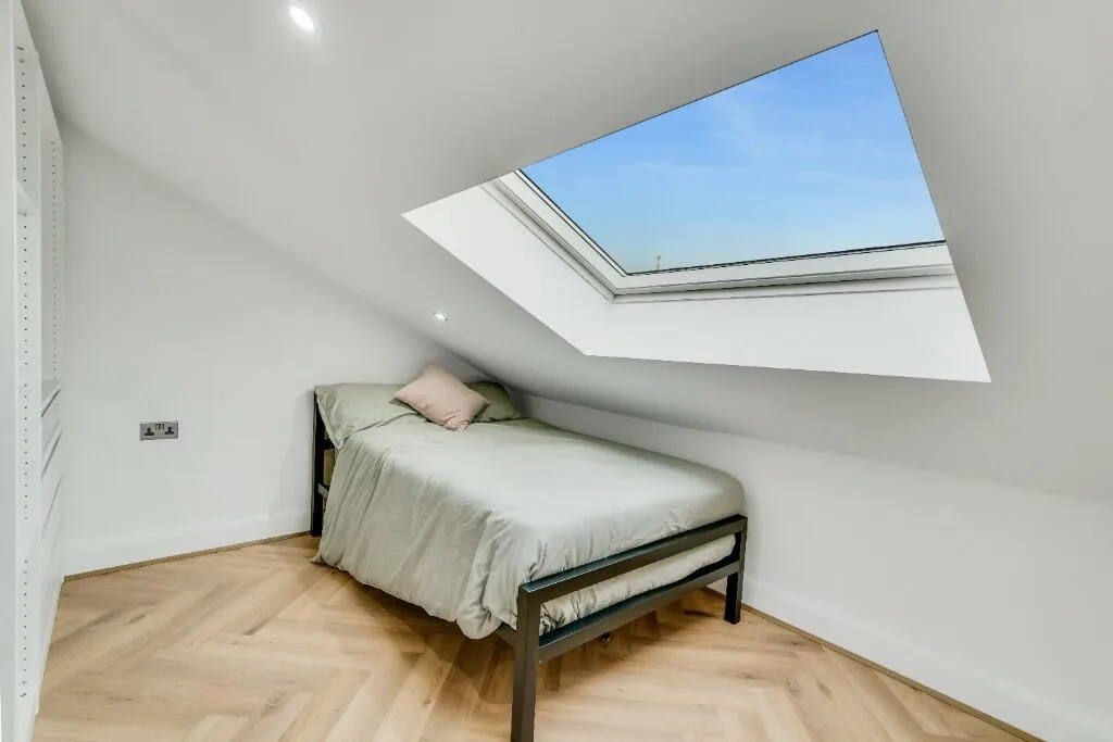 6 bedroom terraced house for rent
