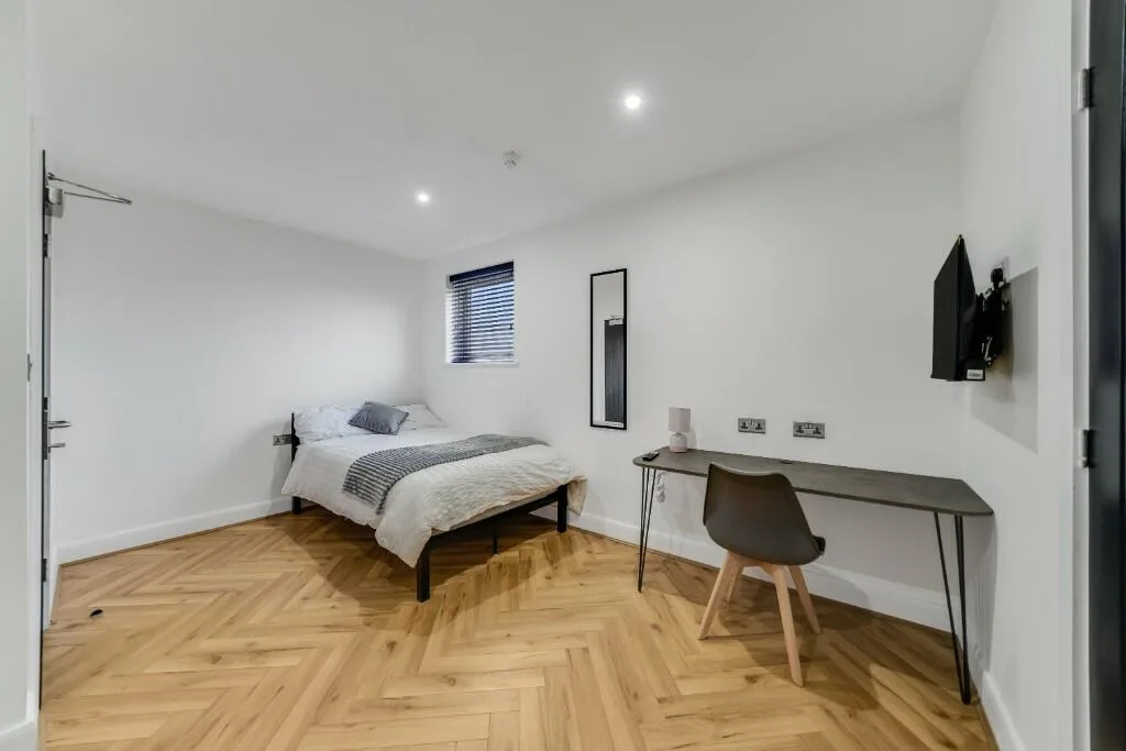 6 bedroom terraced house for rent