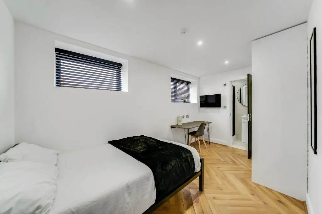 6 bedroom terraced house for rent