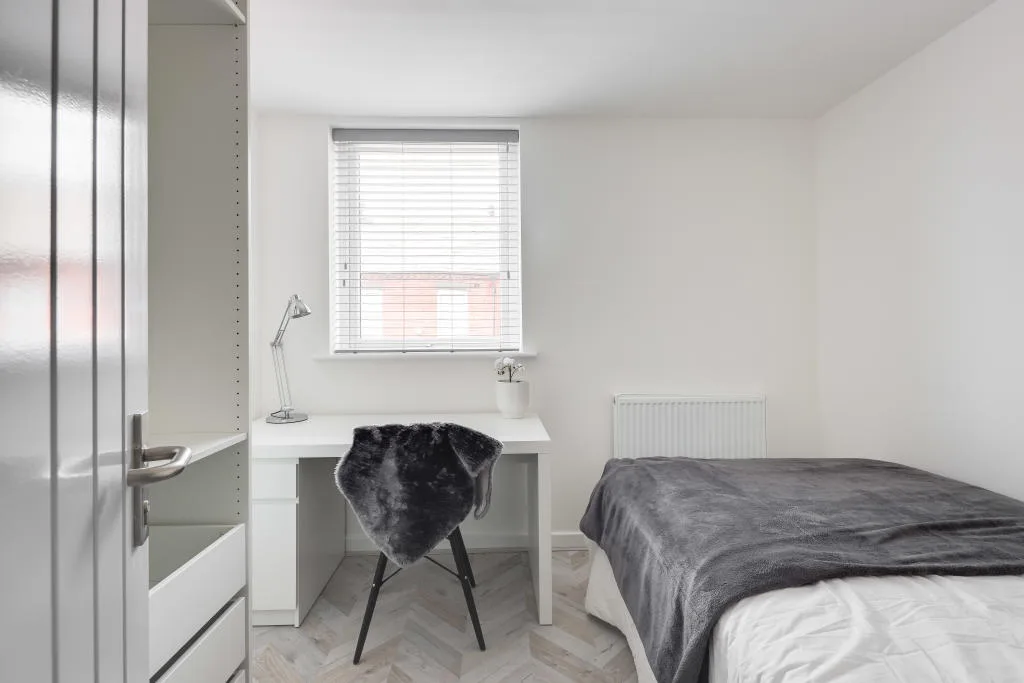 6 bedroom terraced house for rent