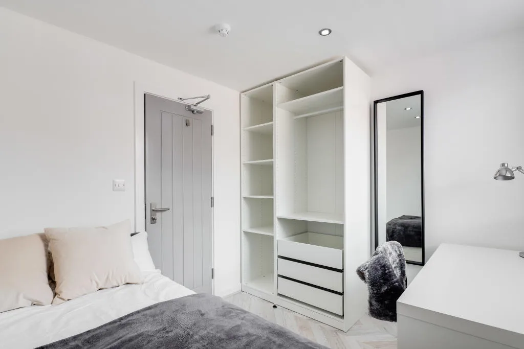 6 bedroom terraced house for rent