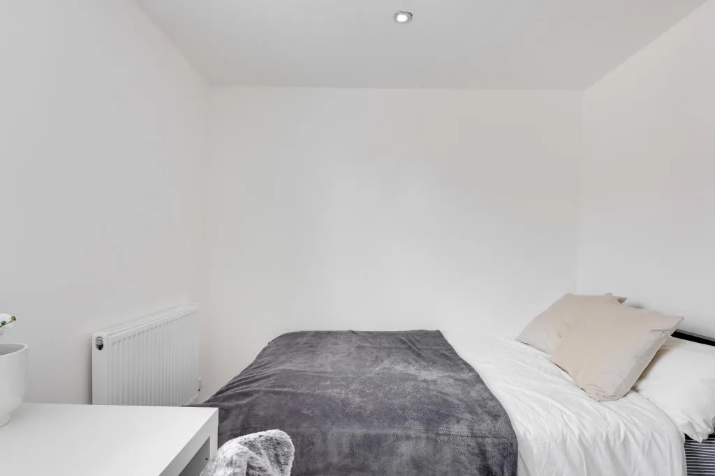 6 bedroom terraced house for rent