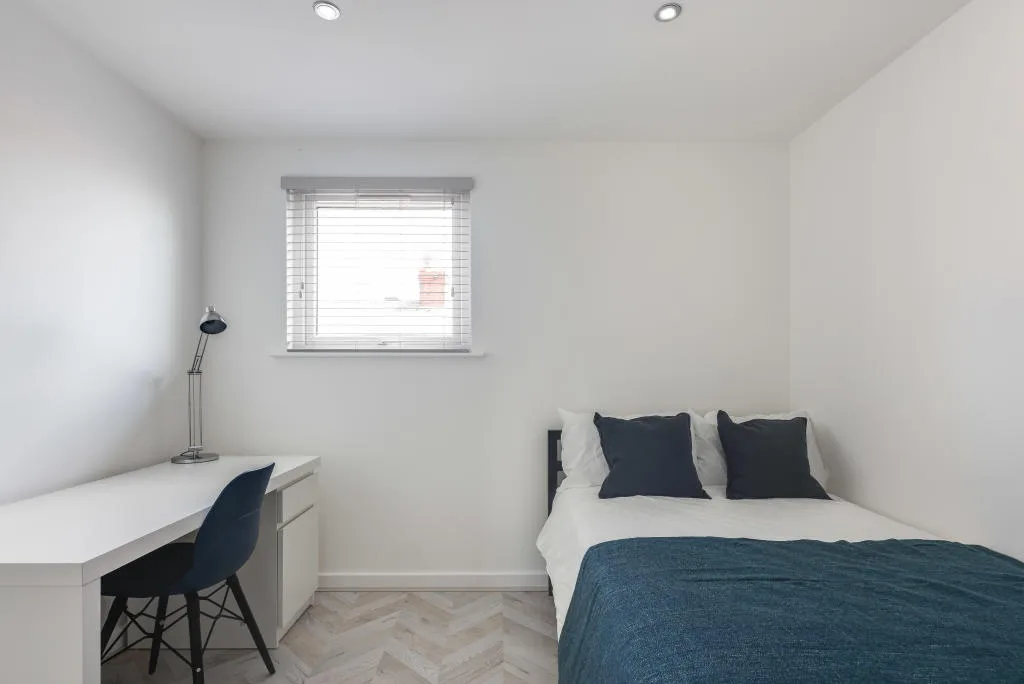 6 bedroom terraced house for rent