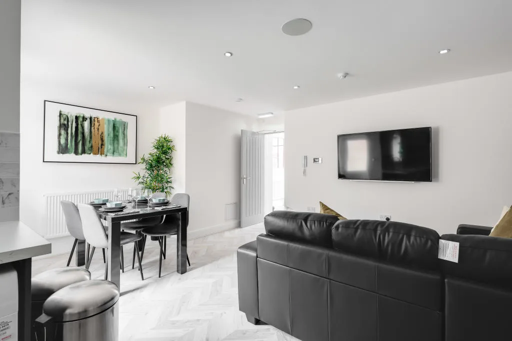 6 bedroom terraced house for rent