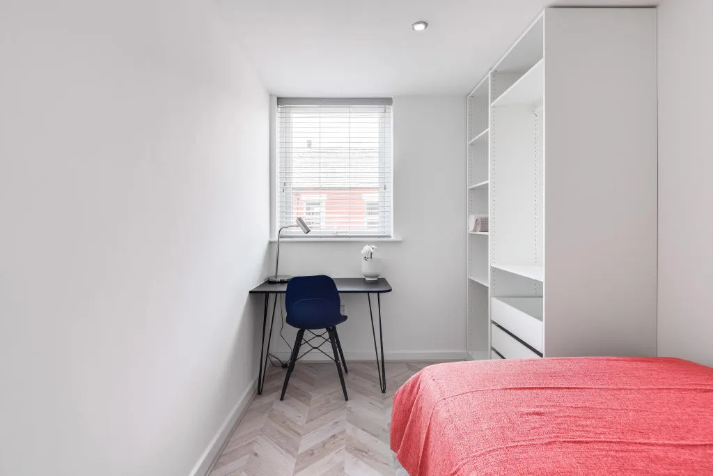 6 bedroom terraced house for rent