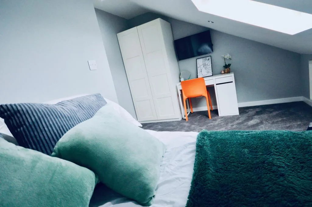 6 bedroom terraced house for rent