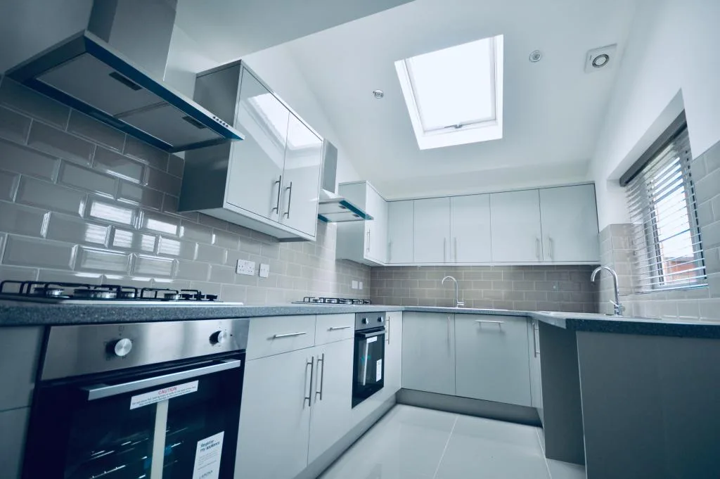 6 bedroom terraced house for rent
