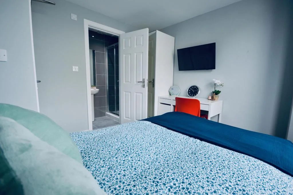6 bedroom terraced house for rent