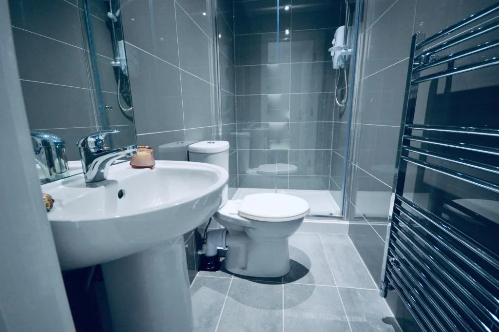 6 bedroom terraced house for rent