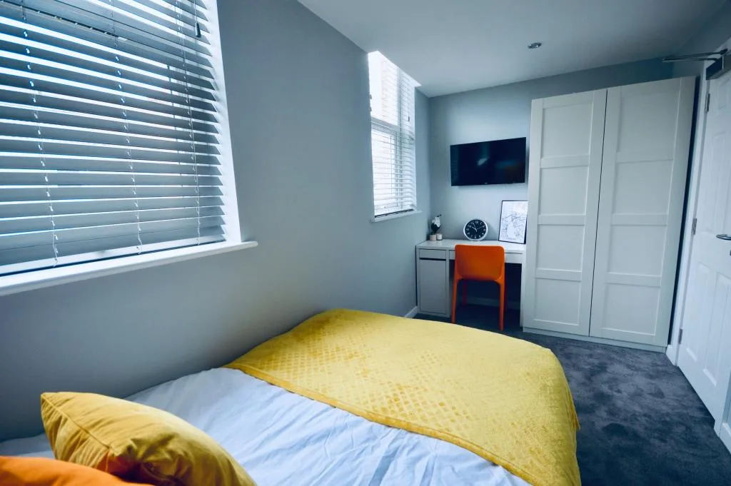 6 bedroom terraced house for rent
