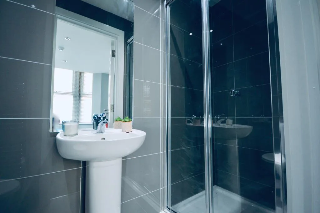 6 bedroom terraced house for rent