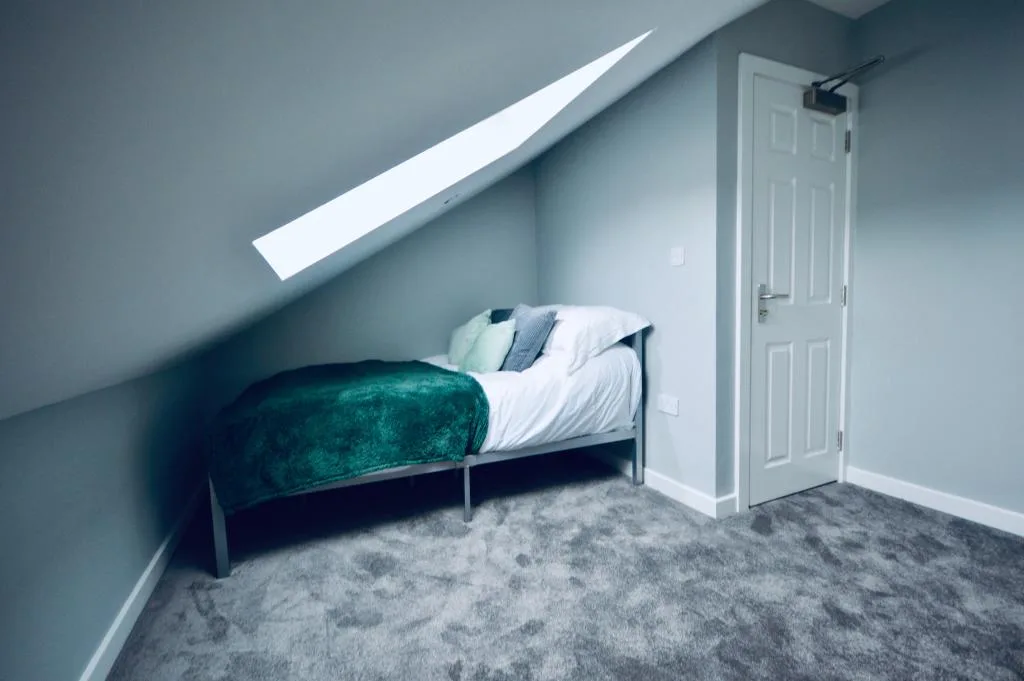 6 bedroom terraced house for rent