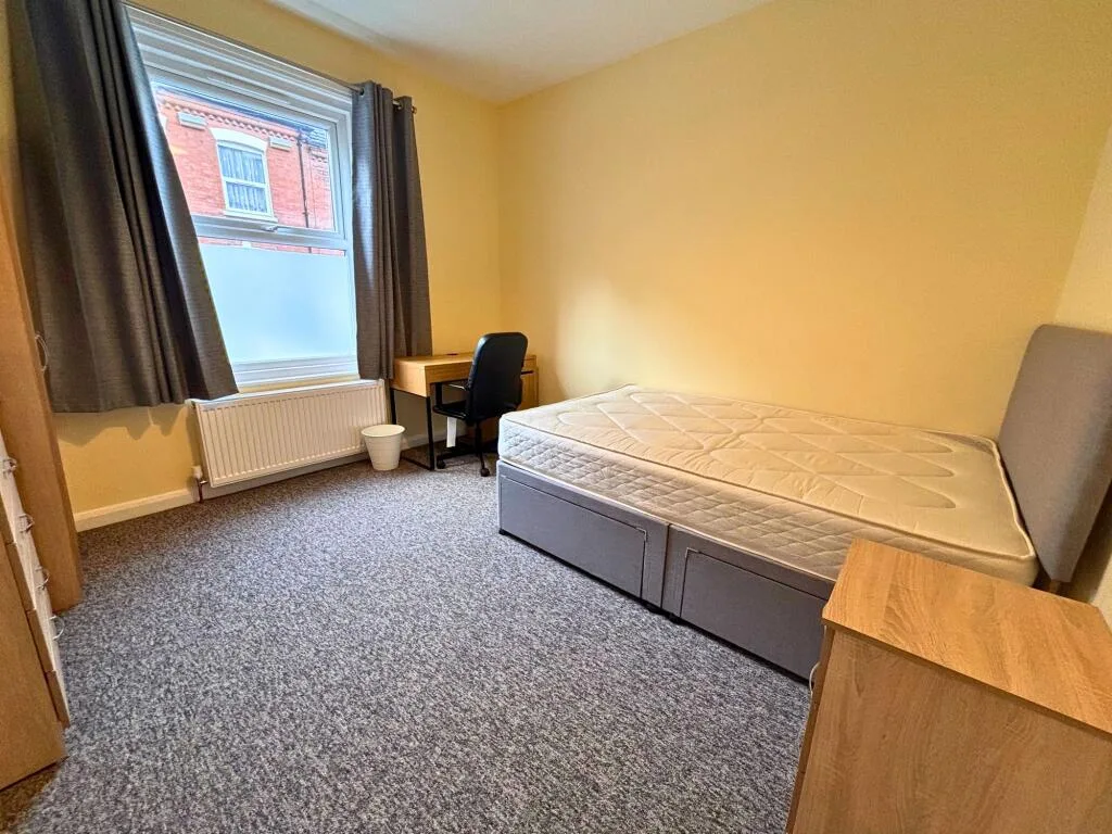 5 bedroom property for rent