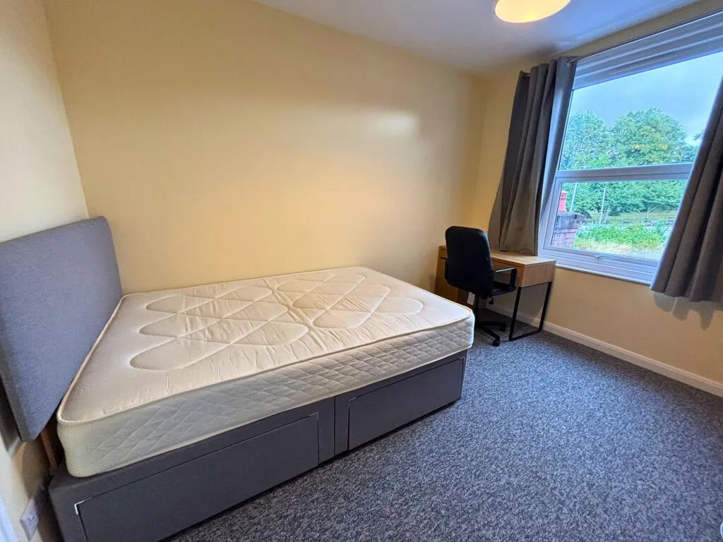 5 bedroom property for rent